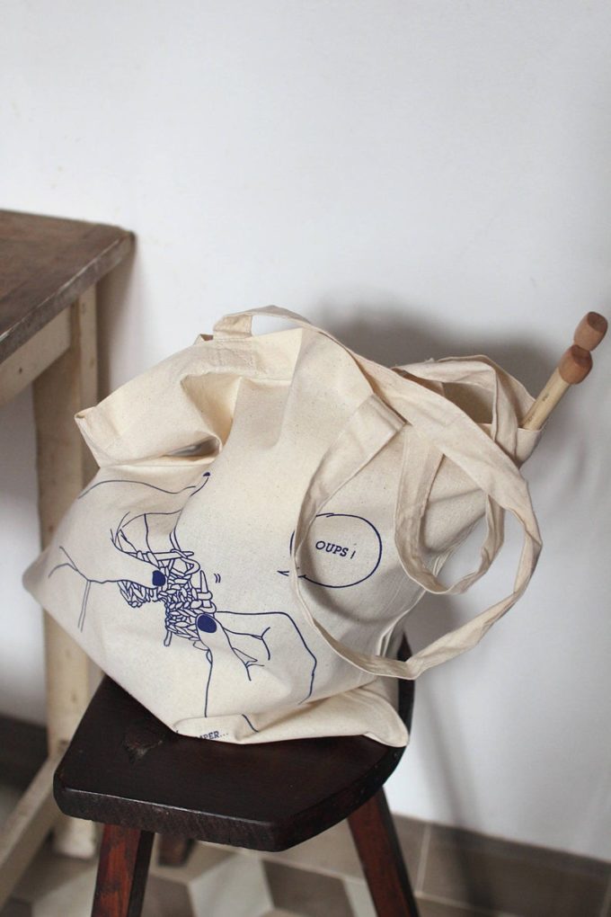 Tote bag and chair