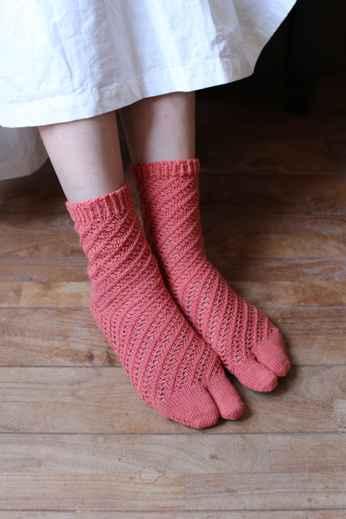 Tabi-style Summer Socks Cotton -cashmere yarn Porcs-épics Tricoteur